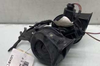 Avertisseur/Klaxon AUDI A4 4 Photo n°1