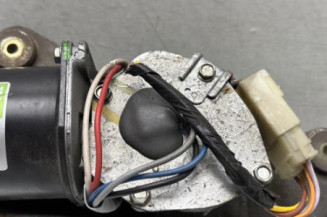 Moteur essuie glace avant PEUGEOT 106