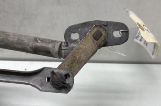Moteur essuie glace avant PEUGEOT 106