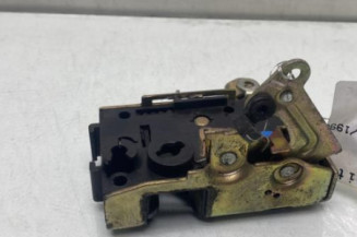 Serrure avant droit PEUGEOT 106
