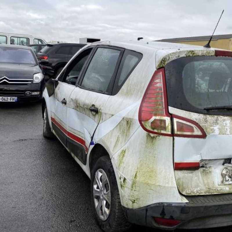 Poignee porte arriere droit RENAULT SCENIC 3 Photo n°7