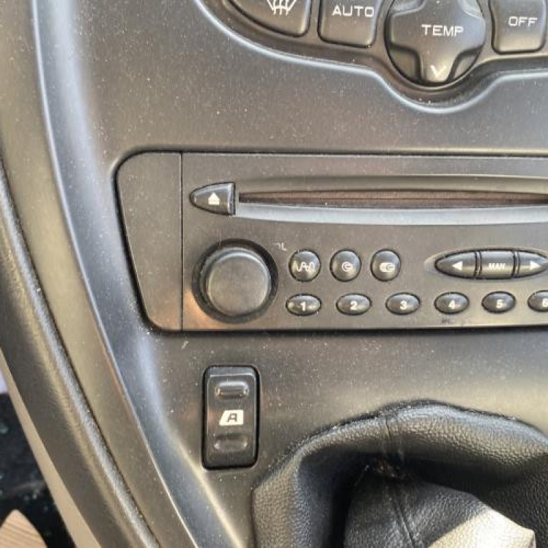 Poignee porte avant droit CITROEN XSARA PICASSO Photo n°19