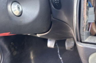 Attache ceinture avant gauche FORD KA 1