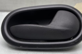 Poignee interieur arriere droit DACIA SANDERO 2 Photo n°1