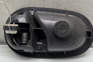 Poignee interieur arriere droit DACIA SANDERO 2