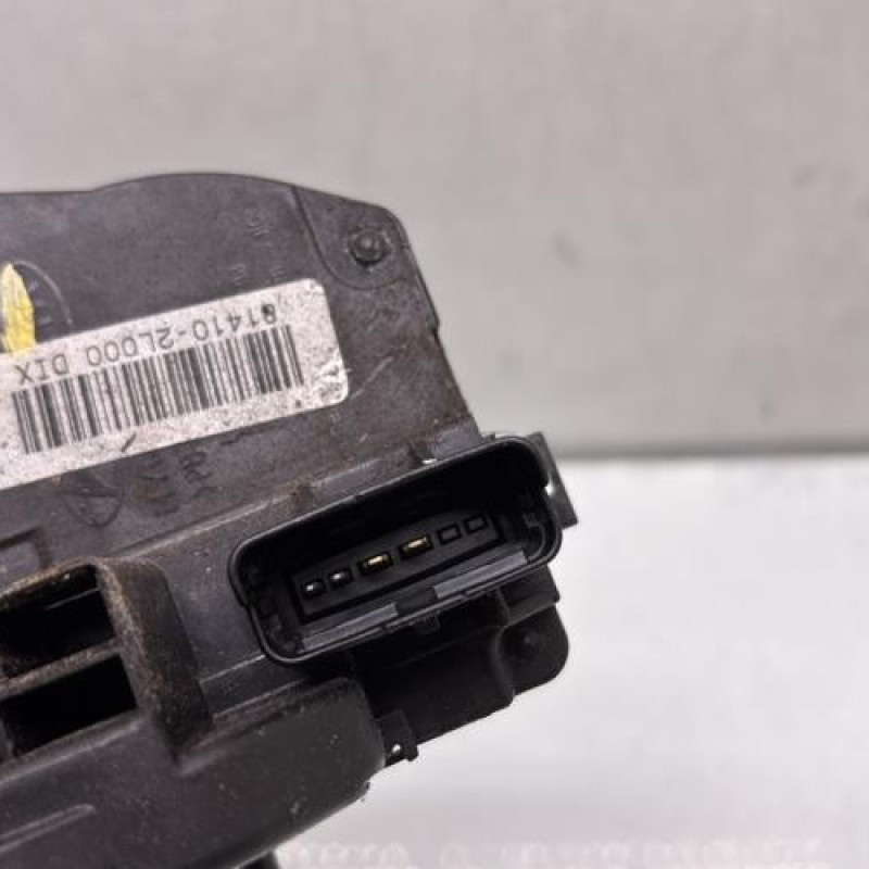 Serrure arriere gauche HYUNDAI I 30 1 Photo n°4