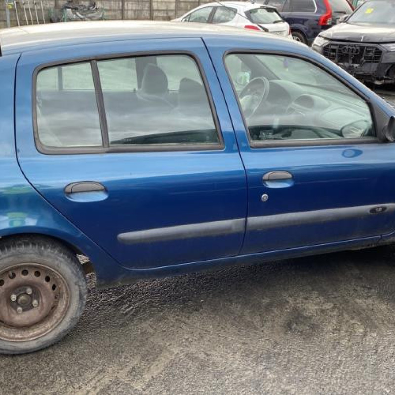 Bouton de warning RENAULT CLIO 2 Photo n°10
