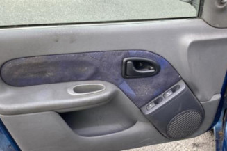 Bouton de warning RENAULT CLIO 2