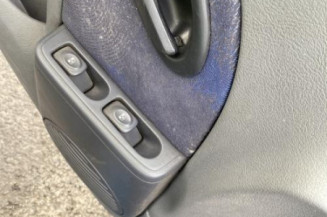 Bouton de warning RENAULT CLIO 2
