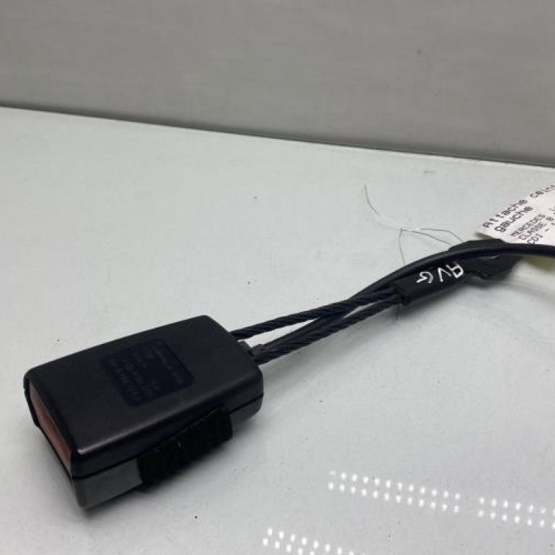 Attache ceinture avant gauche MERCEDES CLASSE B 245 Photo n°4