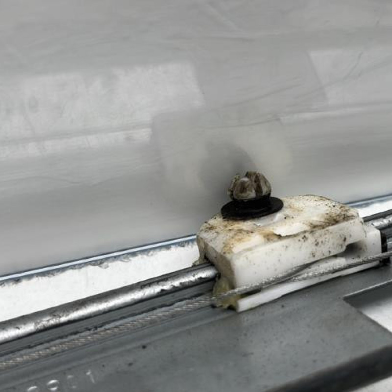 Leve vitre electrique avant droit RENAULT MASTER 3 Photo n°8