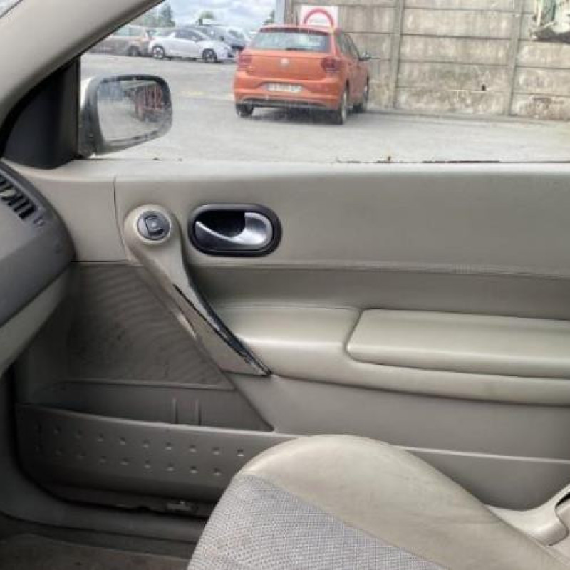 Poignee porte avant droit RENAULT MEGANE 2 Photo n°14