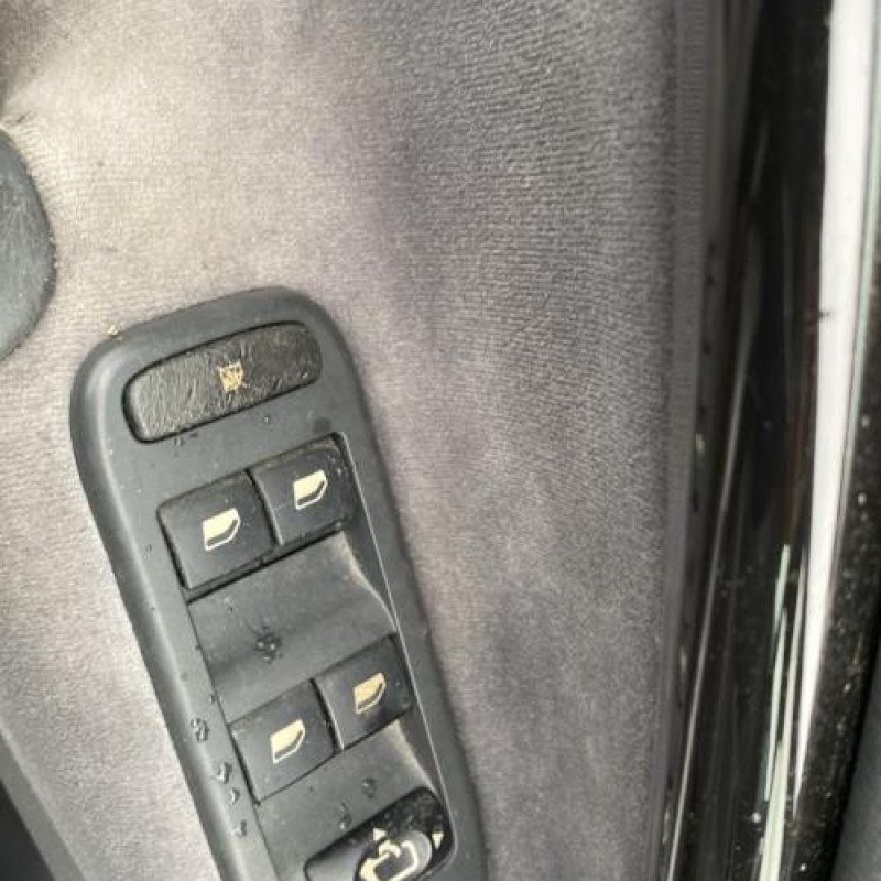 Serrure avant gauche CITROEN C5 1 Photo n°17