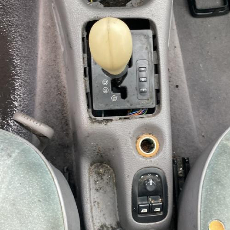 Optique avant principal gauche (feux)(phare) PEUGEOT 206 Photo n°18