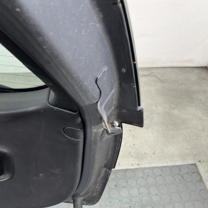 Malle/Hayon arriere CITROEN C3 2 Photo n°8