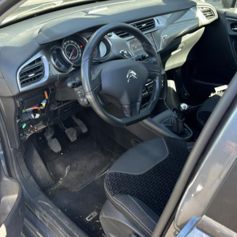 Malle/Hayon arriere CITROEN C3 2 Photo n°16