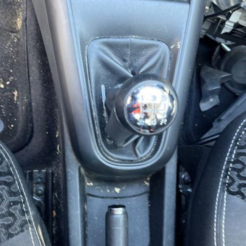 Renfort pare choc arriere (traverse) CITROEN C3 2 Photo n°14