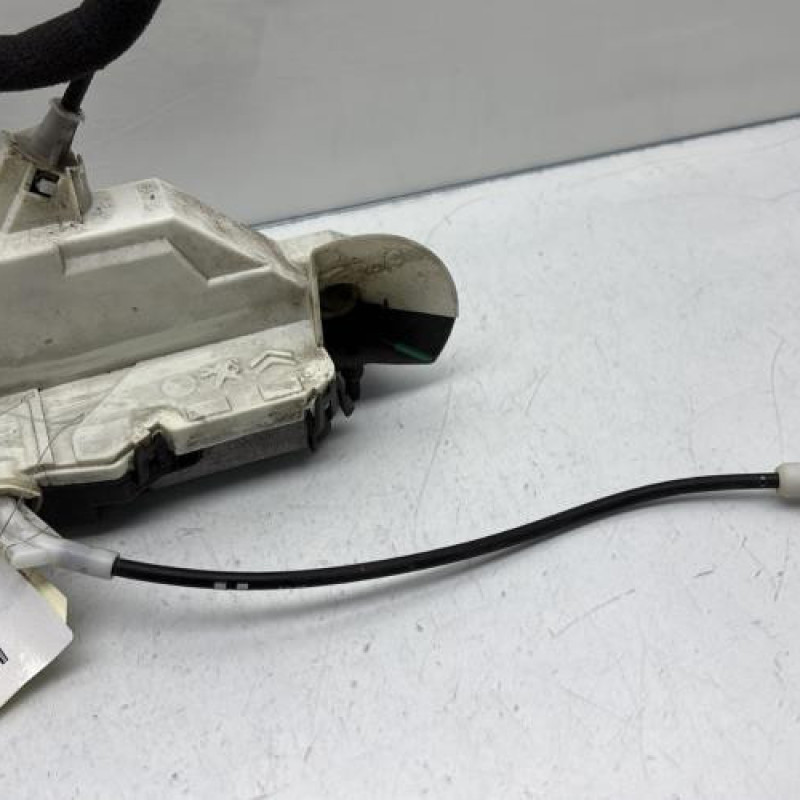 Serrure avant gauche PEUGEOT 3008 1 Photo n°2