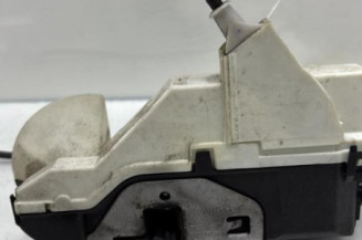 Serrure avant gauche PEUGEOT 3008 1