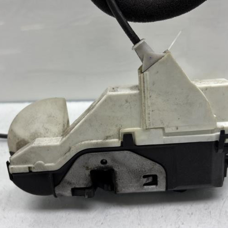 Serrure avant gauche PEUGEOT 3008 1 Photo n°5