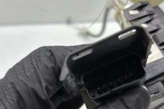 Serrure avant gauche PEUGEOT 3008 1