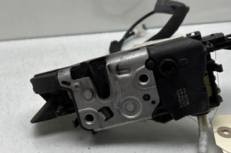 Serrure avant gauche PEUGEOT 3008 1