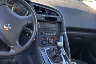 Serrure avant gauche PEUGEOT 3008 1