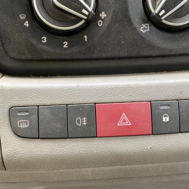 Bouton de warning FIAT DUCATO 3 Photo n°19