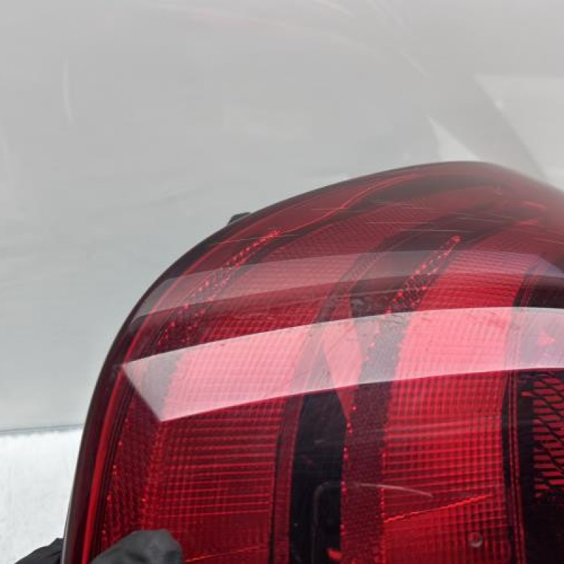 Feu arriere principal droit (feux) PEUGEOT 108 Photo n°5