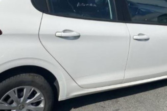 Retroviseur gauche PEUGEOT 208 1