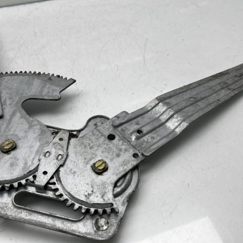 Leve vitre electrique avant gauche RENAULT SAFRANE Photo n°6