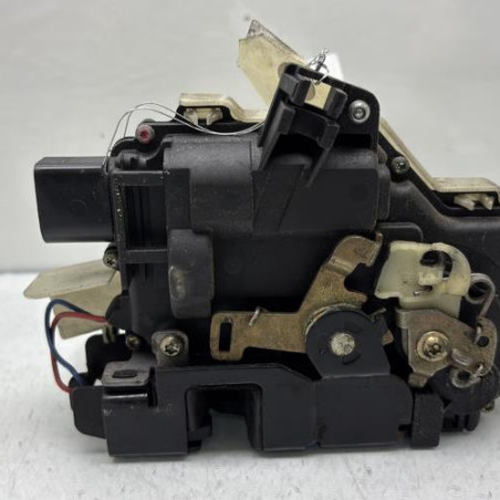 Serrure avant droit VOLKSWAGEN PASSAT 4