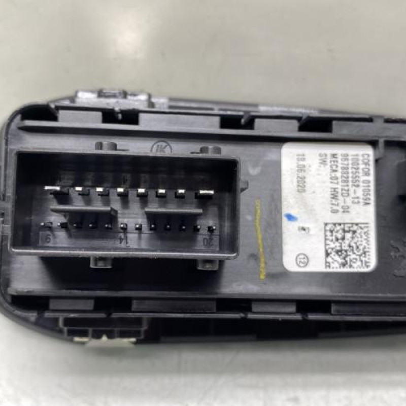 Interrupteur de leve vitre avant gauche PEUGEOT 308 2 SW Photo n°3