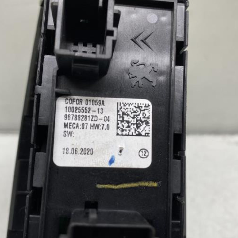 Interrupteur de leve vitre avant gauche PEUGEOT 308 2 SW Photo n°4