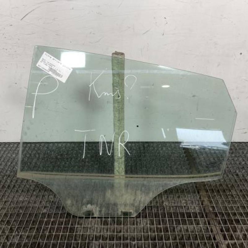 Vitre arriere gauche SEAT IBIZA 4 Photo n°1
