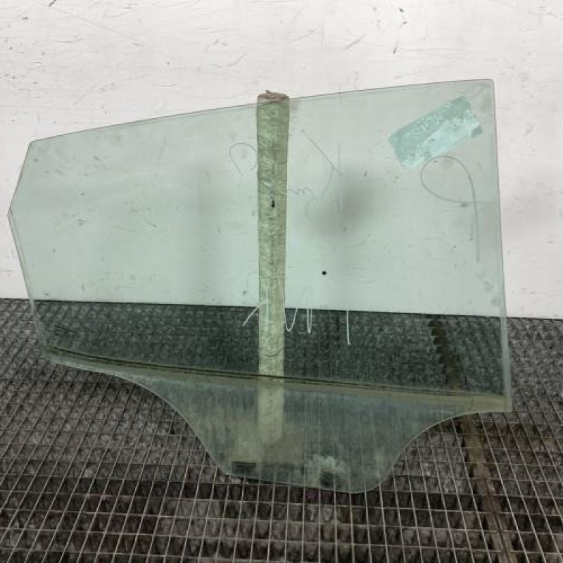 Vitre arriere gauche SEAT IBIZA 4 Photo n°4