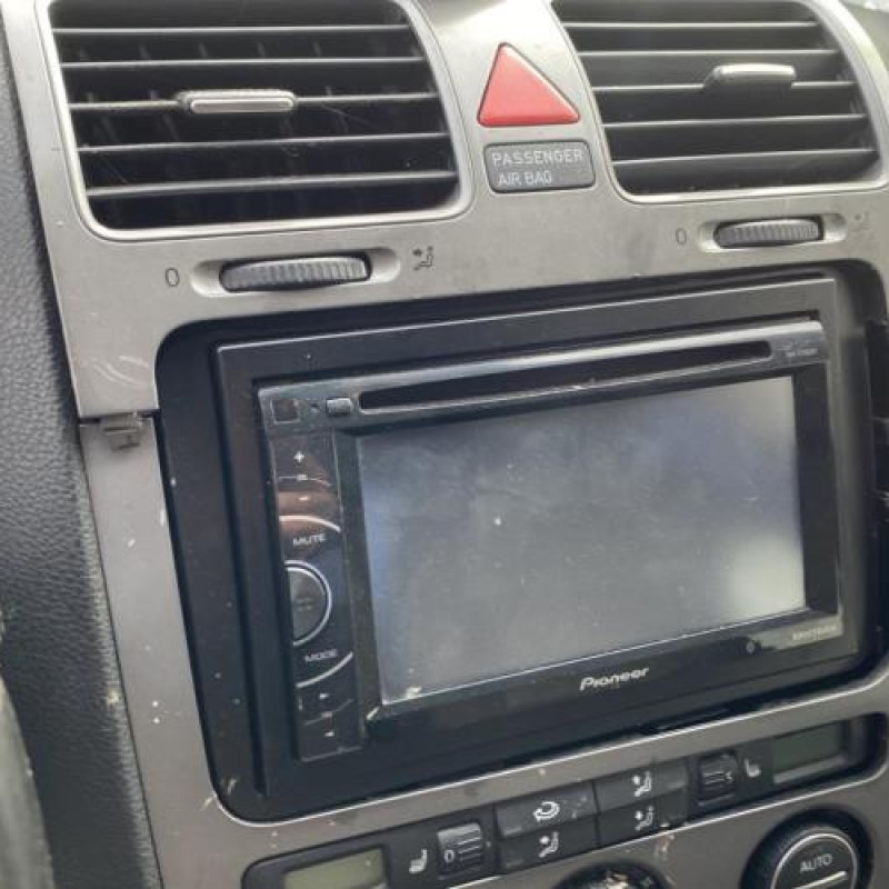 Leve vitre electrique arriere gauche VOLKSWAGEN GOLF 5 Photo n°9