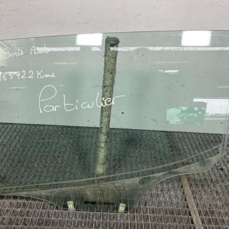 Vitre arriere gauche PEUGEOT 207 Photo n°1