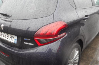 Anti brouillard arriere PEUGEOT 208 1