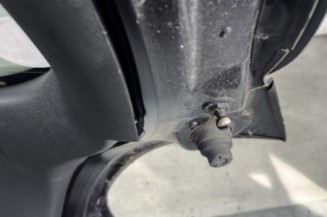 Malle/Hayon arriere PEUGEOT 208 1