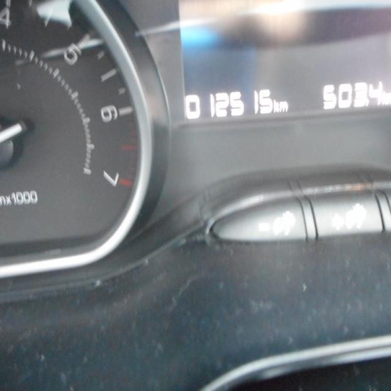 Ecran GPS PEUGEOT 208 1 Photo n°12