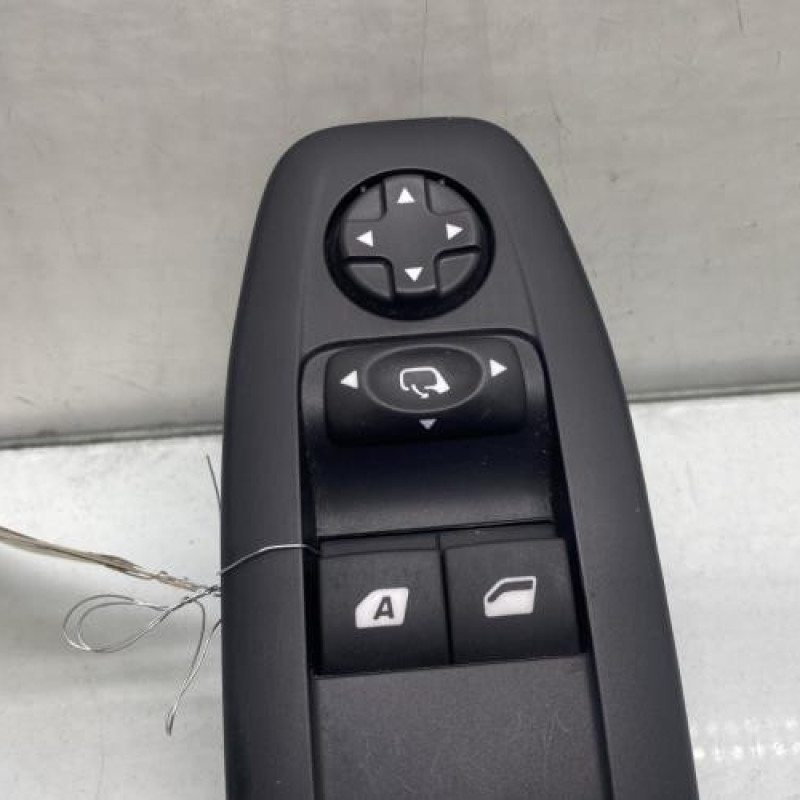 Interrupteur de leve vitre avant gauche PEUGEOT 208 1 Photo n°2