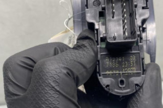 Interrupteur de leve vitre avant gauche PEUGEOT 208 1