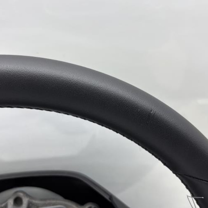 Volant PEUGEOT 208 1 Photo n°6