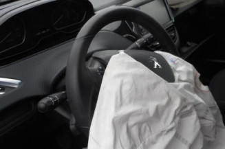 Interrupteur de leve vitre avant gauche PEUGEOT 208 1