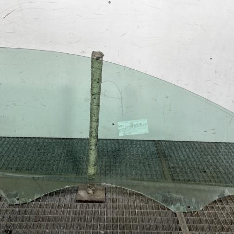 Vitre avant gauche CITROEN C2 Photo n°4