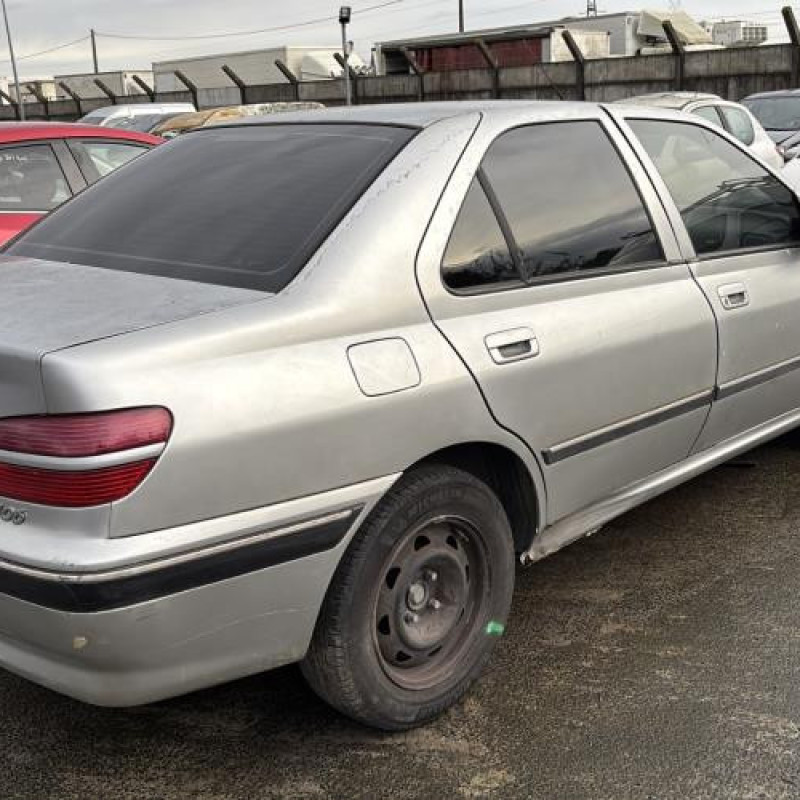 Poignee porte avant gauche PEUGEOT 406 Photo n°8