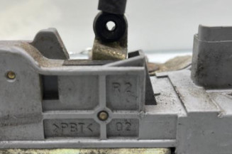 Serrure avant droit PEUGEOT 406