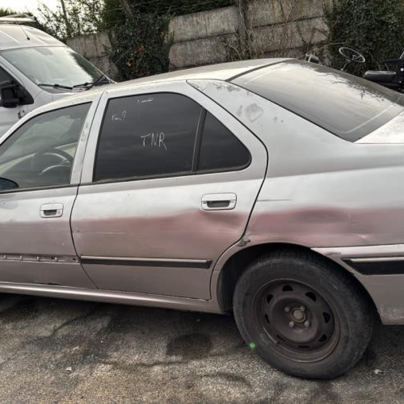 Serrure avant droit PEUGEOT 406 Photo n°12