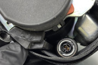 Pretensionneur de ceinture avant gauche PEUGEOT 208 1